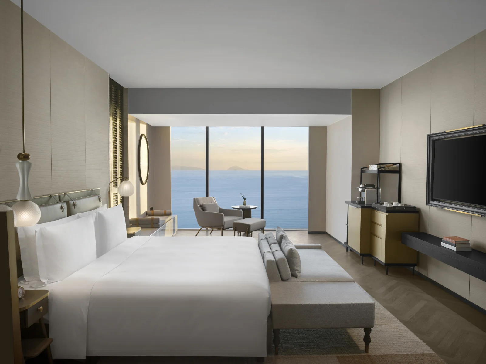 B1074362-EXECUTIVE-OCEANVIEW-SUITE-02