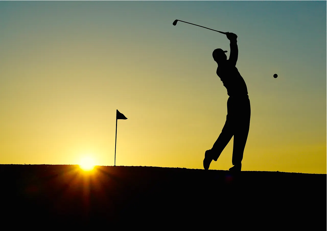 Play Into the Sunset: Why Twilight Golf is the Ultimate Golfing Experience