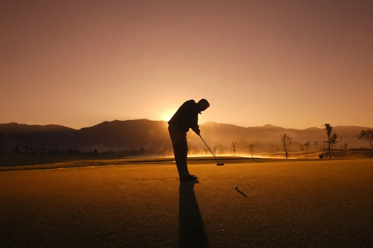 Play Into the Sunset: Why Twilight Golf is the Ultimate Golfing Experience