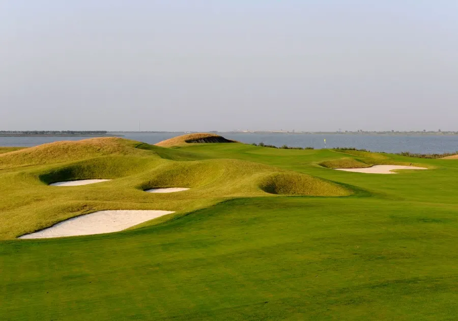 Discover the best golf courses in Asia, offering stunning landscapes, world-class facilities, and unforgettable golfing experiences.