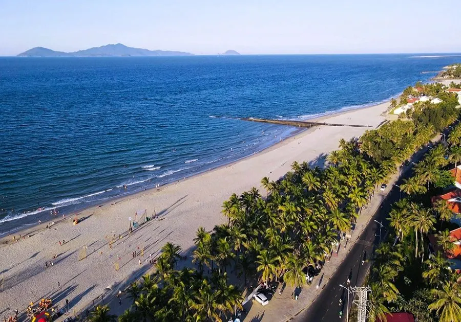 Discover the stunning beauty of Cua Dai Beach with its soft white sands, clear blue waters, and relaxing atmosphere, perfect for your next tropical getaway.