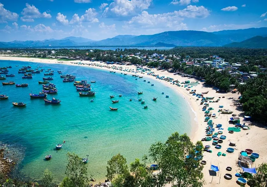 Discover the stunning beauty of Cua Dai Beach with its soft white sands, clear blue waters, and relaxing atmosphere, perfect for your next tropical getaway.