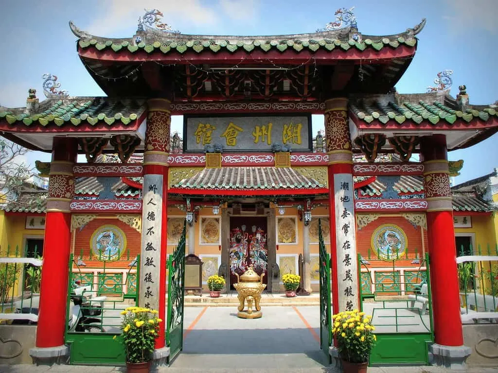 Hoi An Assembly Hall, a historical and cultural site in Hoi An, Vietnam, known for its beautiful architecture and vibrant history, offering visitors a glimpse into the town's rich heritage.