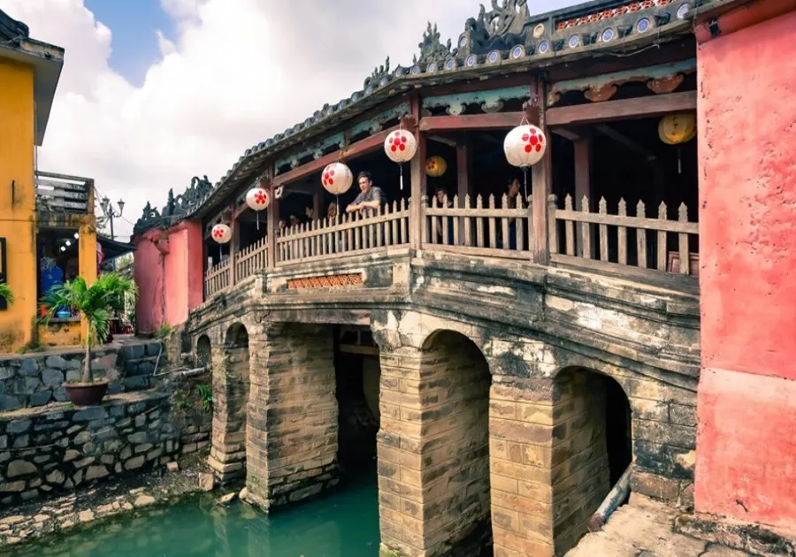 Hoi An Pagoda, a historical and cultural landmark in the ancient town of Hoi An, Vietnam, known for its unique architecture and peaceful atmosphere.