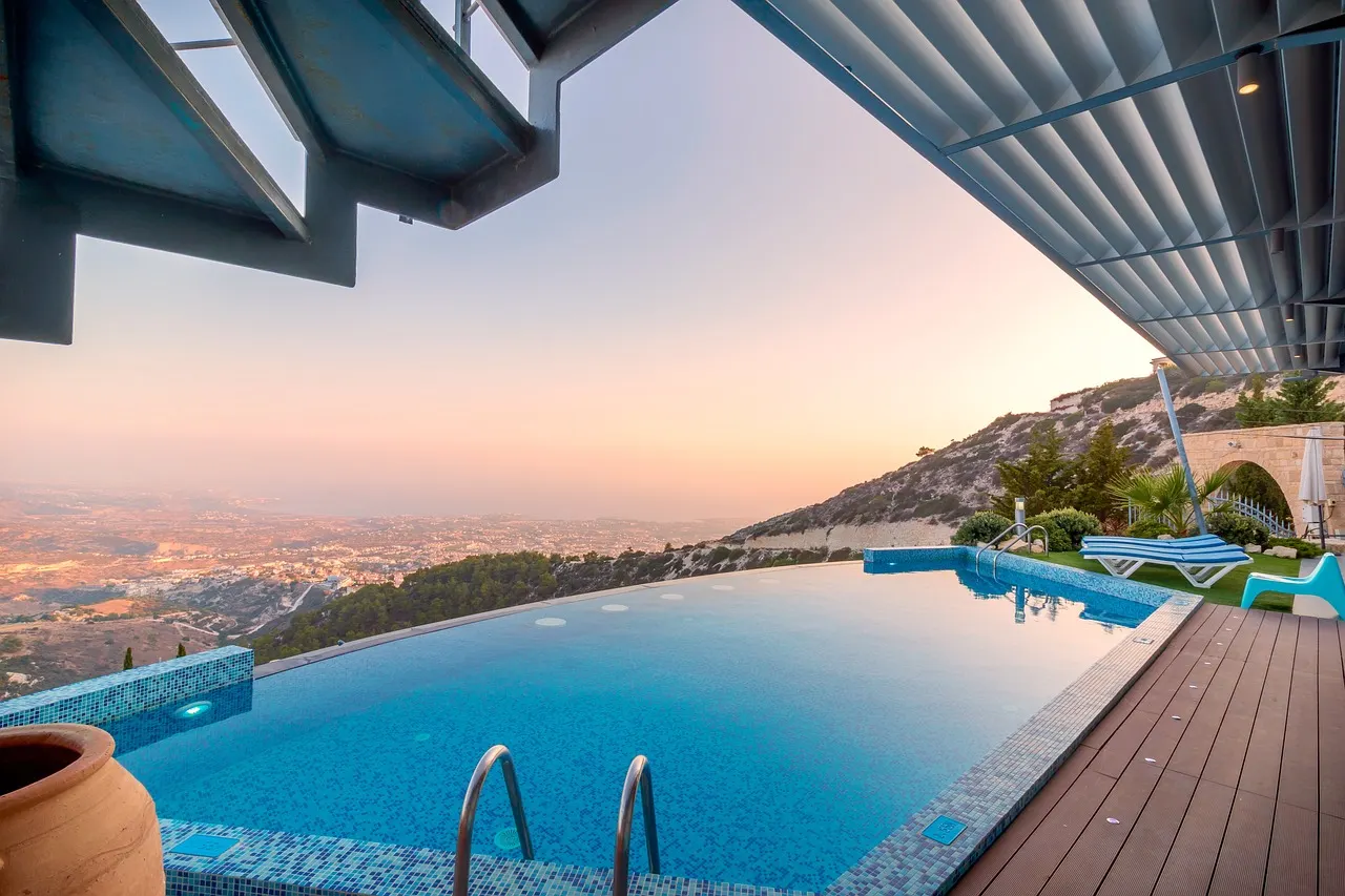 Top 15 Resorts with Infinity Pool in Vietnam in 2025