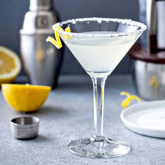 "Stylish cocktail bar in Hoi An with handcrafted drinks, cozy lighting, and a mix of traditional and contemporary decor creating a relaxed evening atmosphere."