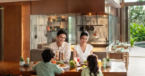 Review buffet sáng tại Hoiana với đa dạng món ăn Á – Âu, không gian sang trọng và chất lượng phục vụ đẳng cấp.